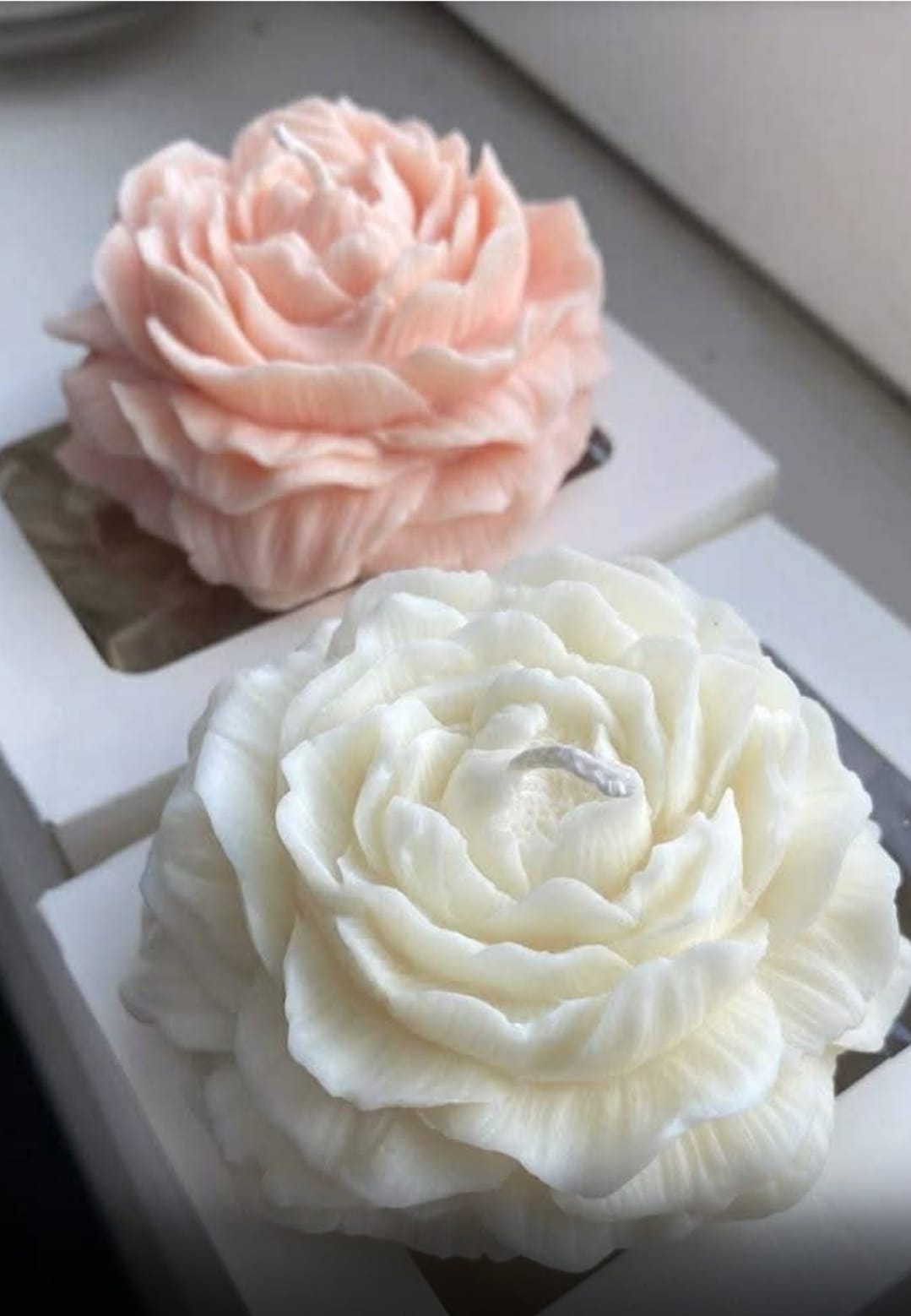 شمعه معطره على شكل ورده